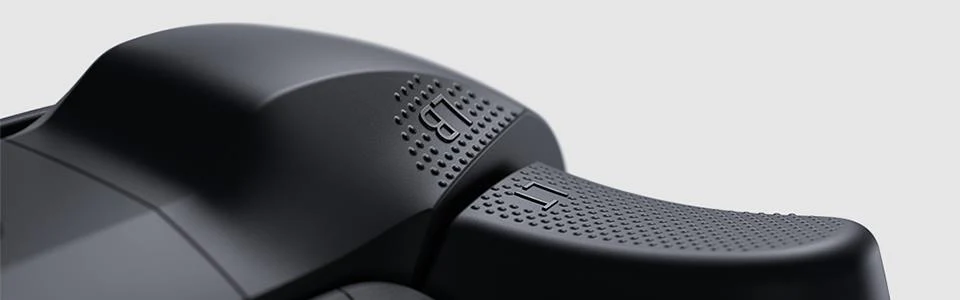 Xbox Wireless Controller (Carbon Black) - Image 8